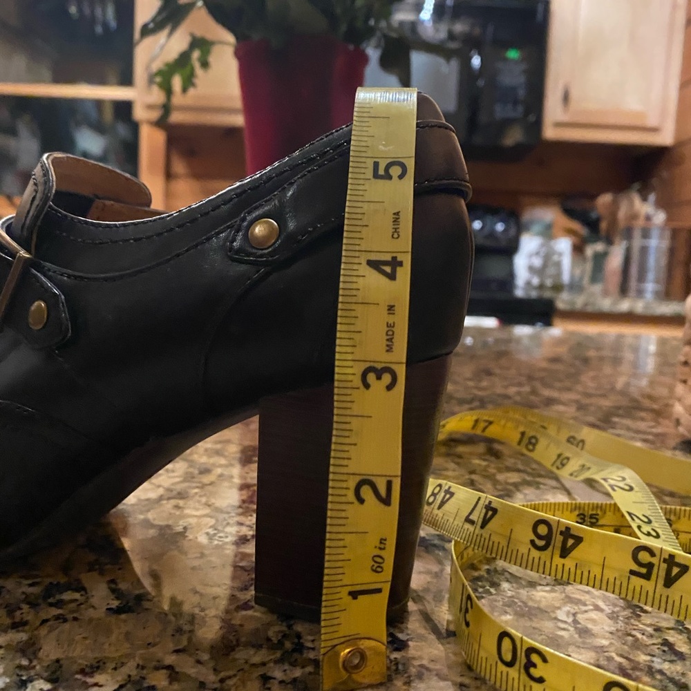 Clarks Indigo Black Leather Shoe Booties Size 8 - Picture 8 of 8